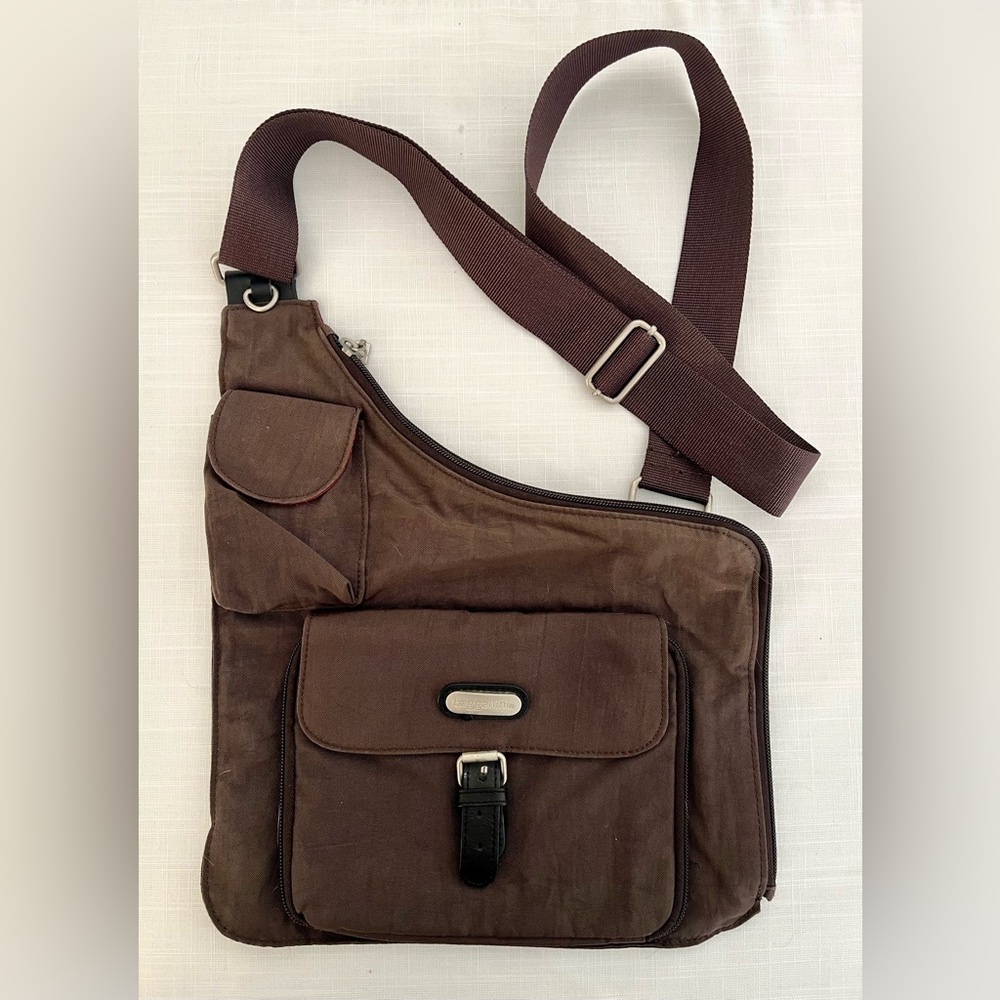 Elegant Brown Crossbody Bag